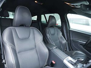 Volvo  T4 KLIMA PDC SHZ LEDER KAMERA XENON NAVI