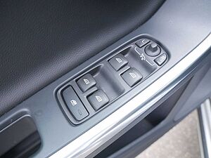 Volvo  T4 KLIMA PDC SHZ LEDER KAMERA XENON NAVI