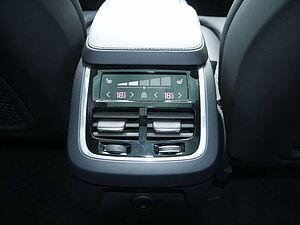 Volvo  T8 Ultimate Bright Recharge Plug-In Hybrid AWD