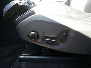 Volvo  Recharge T8 AWD R-Design ACC LED PANO