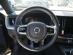 Volvo  Recharge T8 AWD R-Design ACC LED PANO