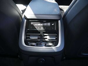 Volvo  T8 Plus Bright Recharge Plug-In AWD LED