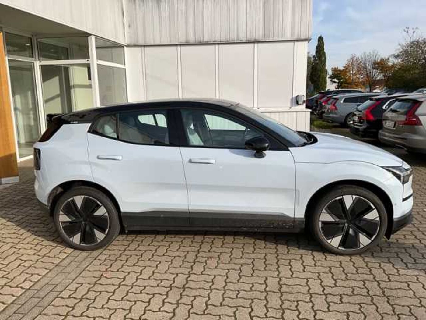 Volvo  Ultra AWD Performance Pure Electric