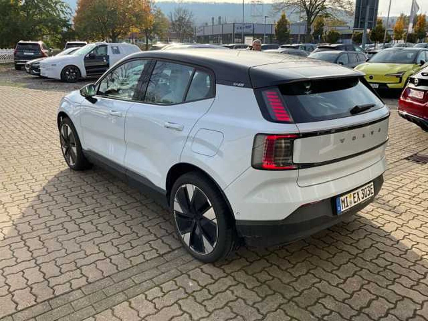 Volvo  Ultra AWD Performance Pure Electric