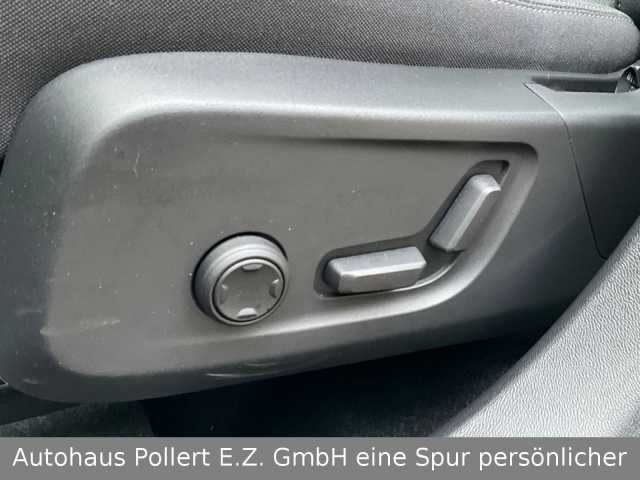 Volvo  B4 Mild Hybrid Benzin Plus Dark 2WD