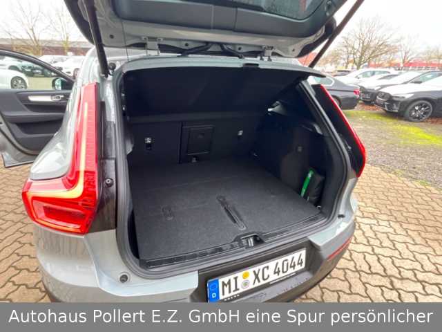 Volvo  B4 Mild Hybrid Benzin Plus Dark 2WD