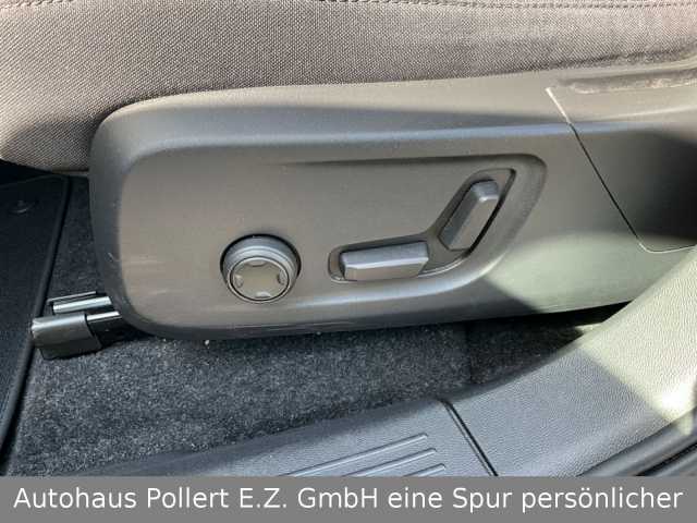 Volvo  Ultimate Recharge Pure Electric AWD