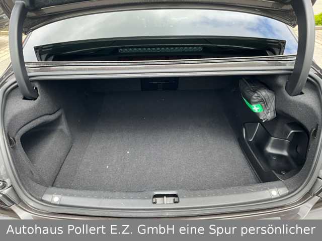 Volvo  T8 Ultimate Dark Recharge Plug-In Hybrid
