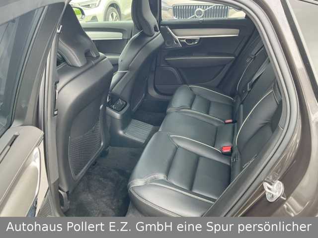Volvo  T8 Ultimate Dark Recharge Plug-In Hybrid