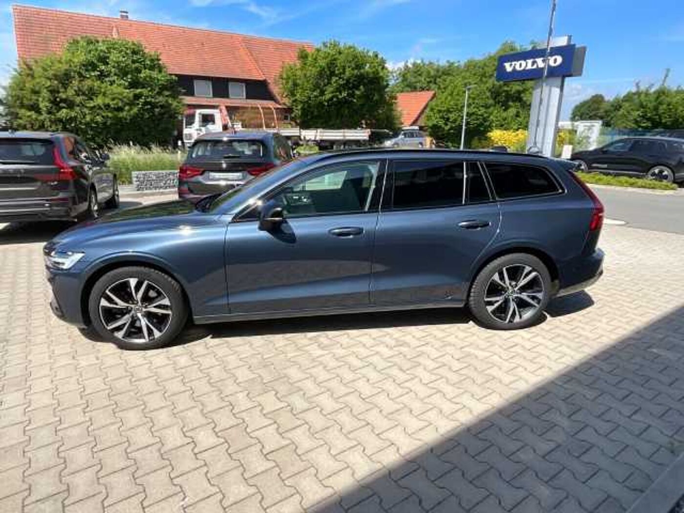 Volvo  Kombi Plus Dark