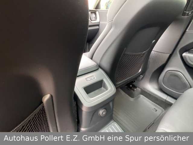Volvo  Plus Dark Recharge Plug-In T6 Hybrid AWD