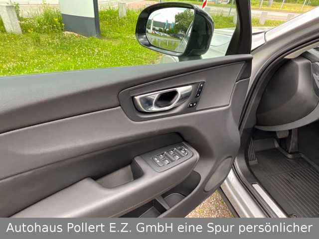 Volvo  Plus Dark Recharge Plug-In T6 Hybrid AWD
