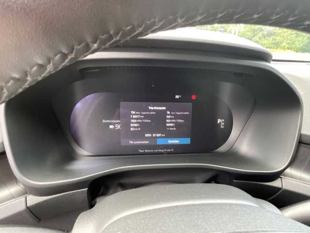 Volvo  Ultimate Recharge Pure Electric 2WD