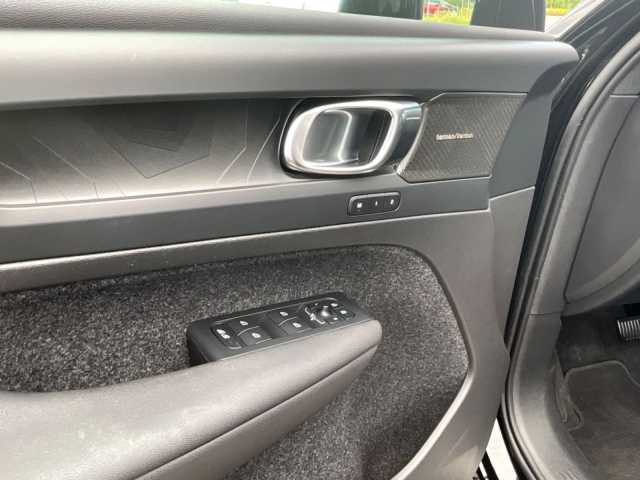Volvo  Ultimate Recharge Pure Electric 2WD