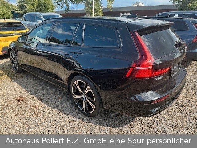 Volvo  B4 (Benzin) Plus Dark