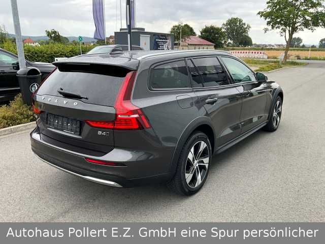 Volvo  B4 Cross Country Ultimate