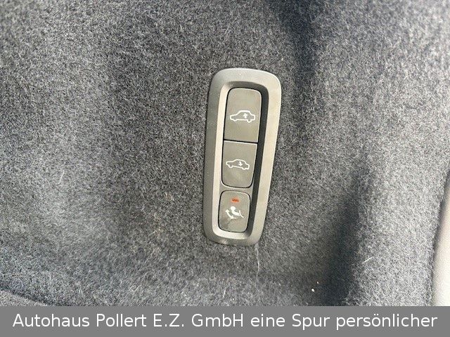 Volvo  T8 Plug-In Hybrid AWD Ultimate Dark