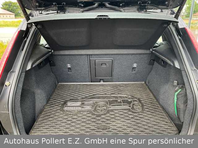 Volvo  Inscription Recharge Plug-In Hybrid 2WD