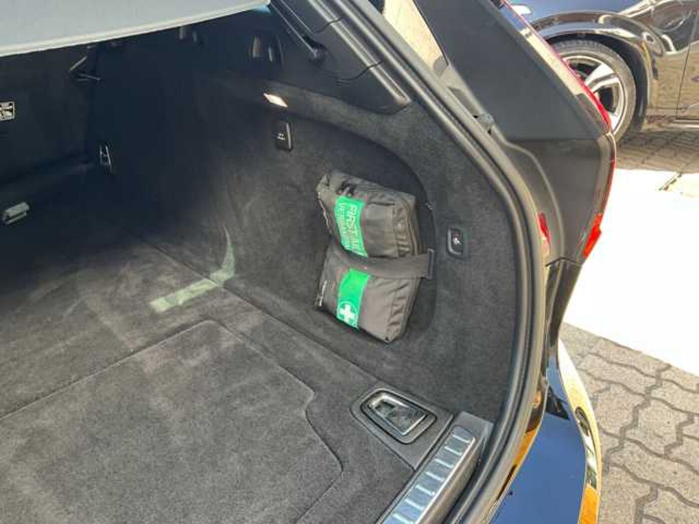 Volvo  Kombi Ultimate Dark Recharge Plug-In Hybrid