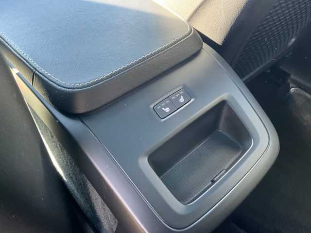 Volvo  B5 AWD R Design