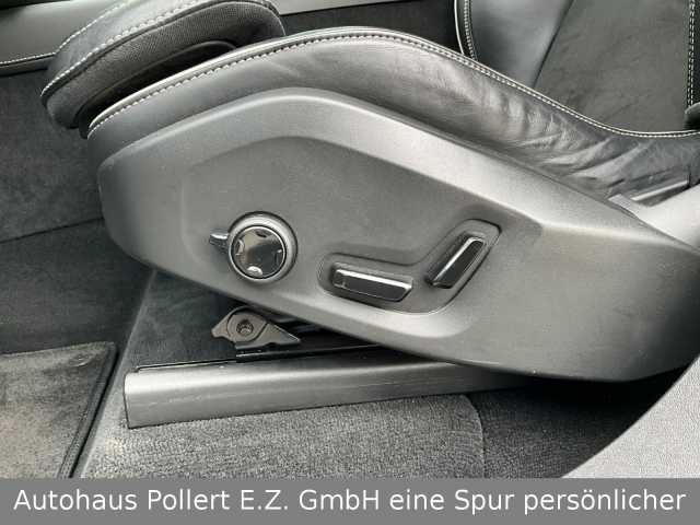 Volvo  R Design AWD B5 Mild-Hybrid