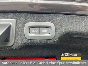 Volvo  T8 Ultimate Dark Recharge Plug-In Hybrid