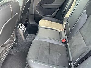 Volvo  T4 R Design Recharge Plug-In Hybrid 2WD