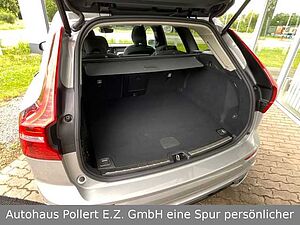 Volvo  Plus Dark Recharge Plug-In T6 Hybrid AWD