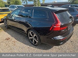 Volvo  B4 (Benzin) Plus Dark