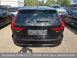 Volvo  B4 (Benzin) Plus Dark