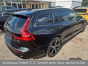 Volvo  B4 (Benzin) Plus Dark