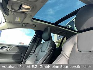 Volvo  T6 Plus Dark Recharge Plug-In Hybrid AWD