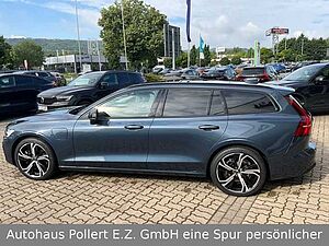 Volvo  T6 Plus Dark Recharge Plug-In Hybrid AWD