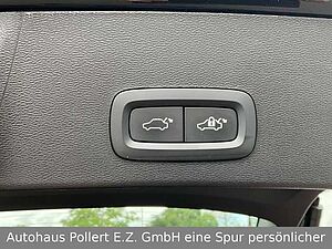 Volvo  Inscription Recharge Plug-In Hybrid 2WD