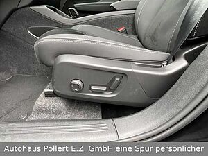 Volvo  B4 Plus Black Edition 2WD