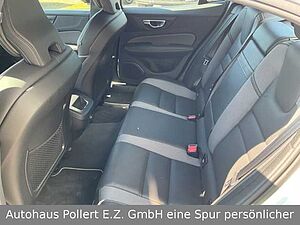 Volvo  B4 AWD Plus