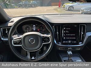 Volvo  B4 AWD Plus