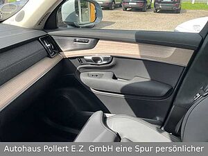 Volvo  Ultra Bright AWD