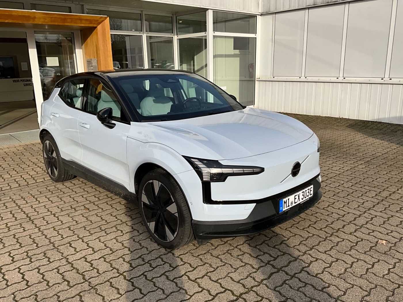 Volvo  Ultra AWD Performance Pure Electric