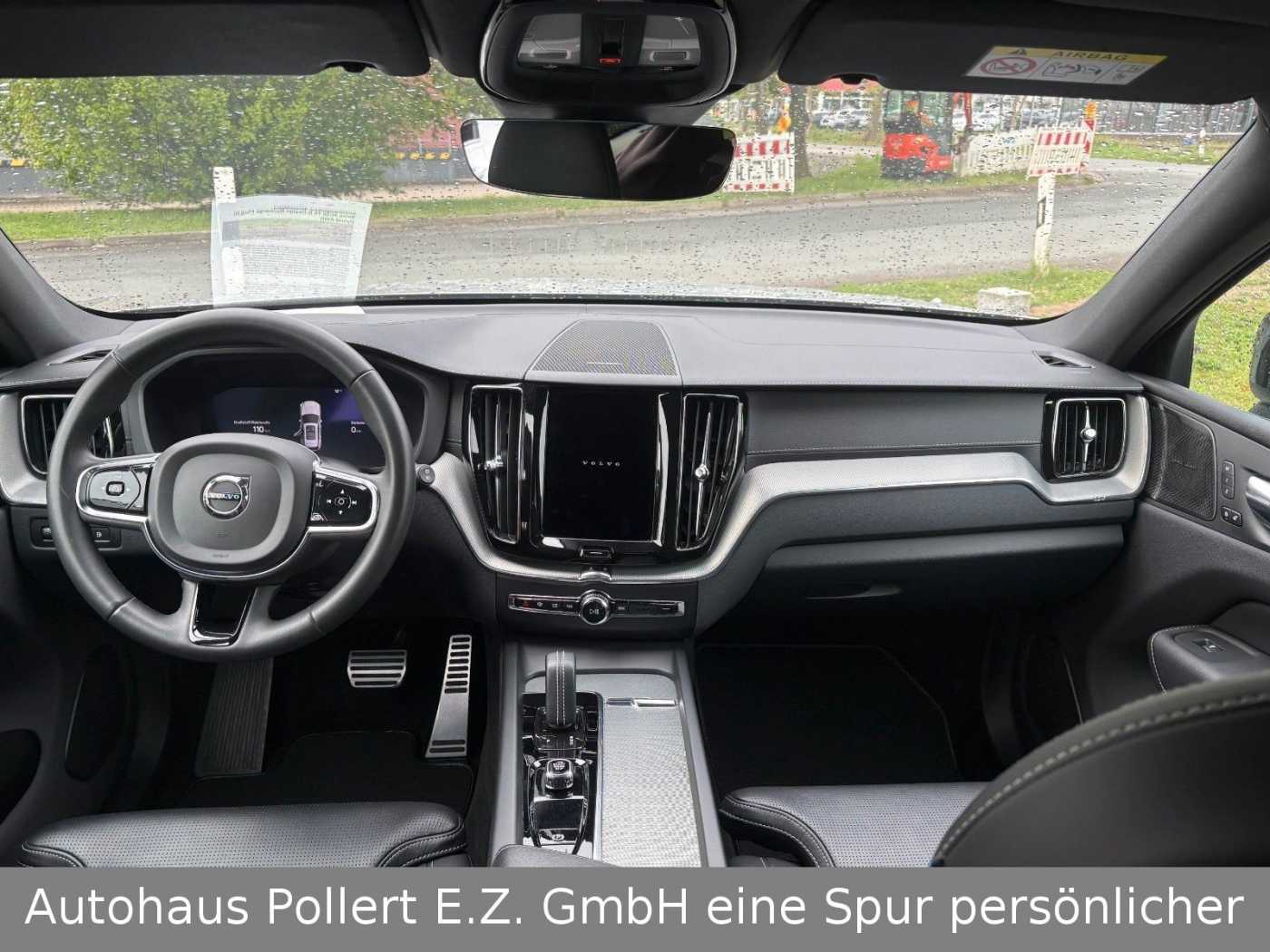 Volvo  T6 R-Design Recharge Plug-In Hybrid AWD