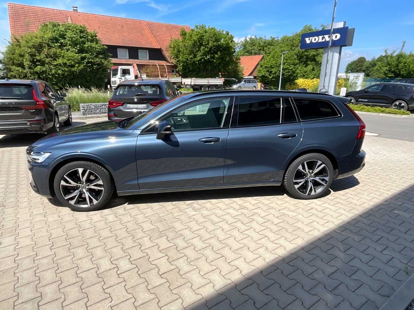 Volvo  Kombi Plus Dark