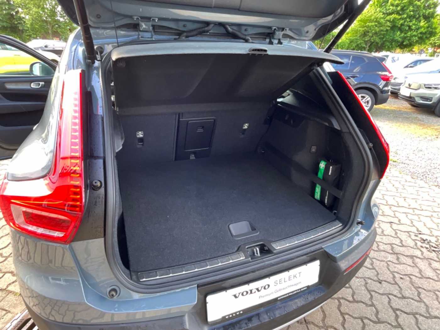 Volvo  T5 Inscription Recharge Plug-In Hybrid 2WD