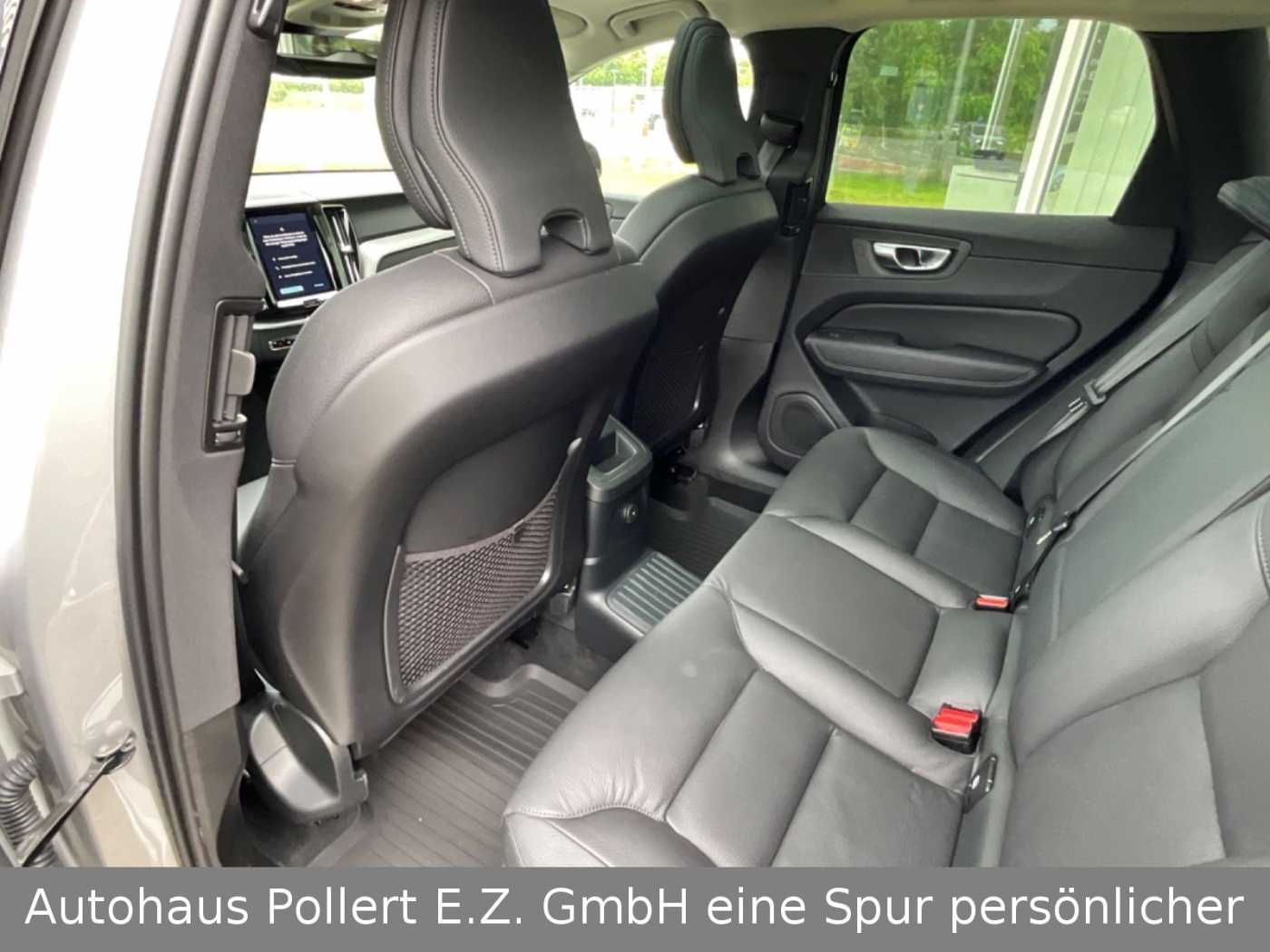 Volvo  Plus Dark Recharge Plug-In T6 Hybrid AWD