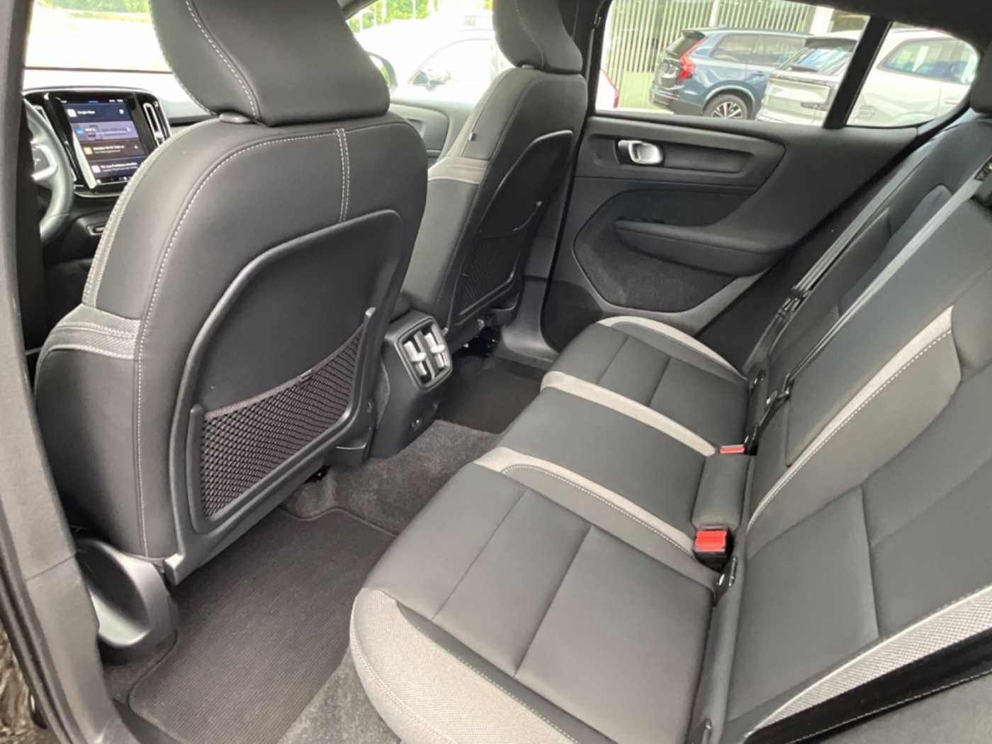 Volvo  Ultimate Recharge Pure Electric 2WD