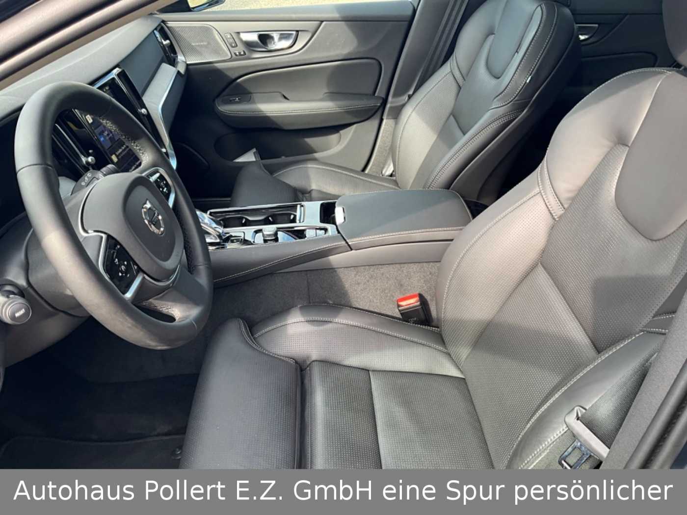 Volvo  T6 Plus Dark Recharge Plug-In Hybrid AWD