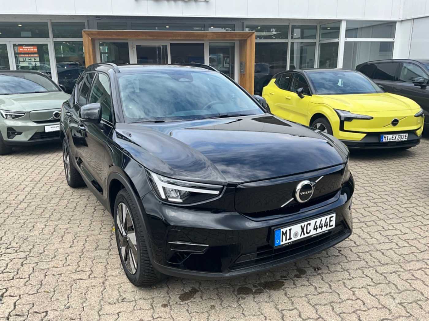 Volvo  Plus Recharge Pure Electric 2WD
