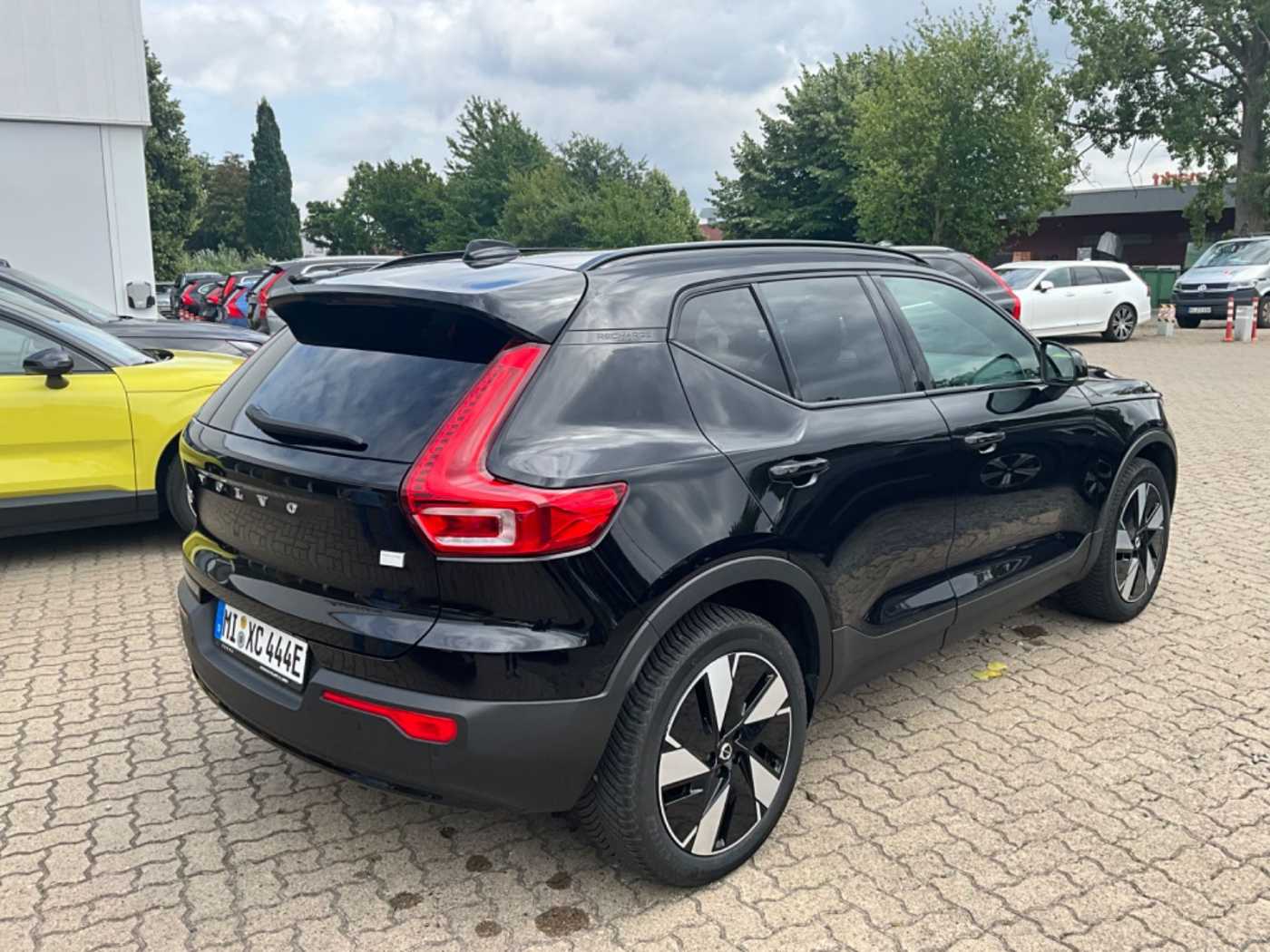 Volvo  Plus Recharge Pure Electric 2WD