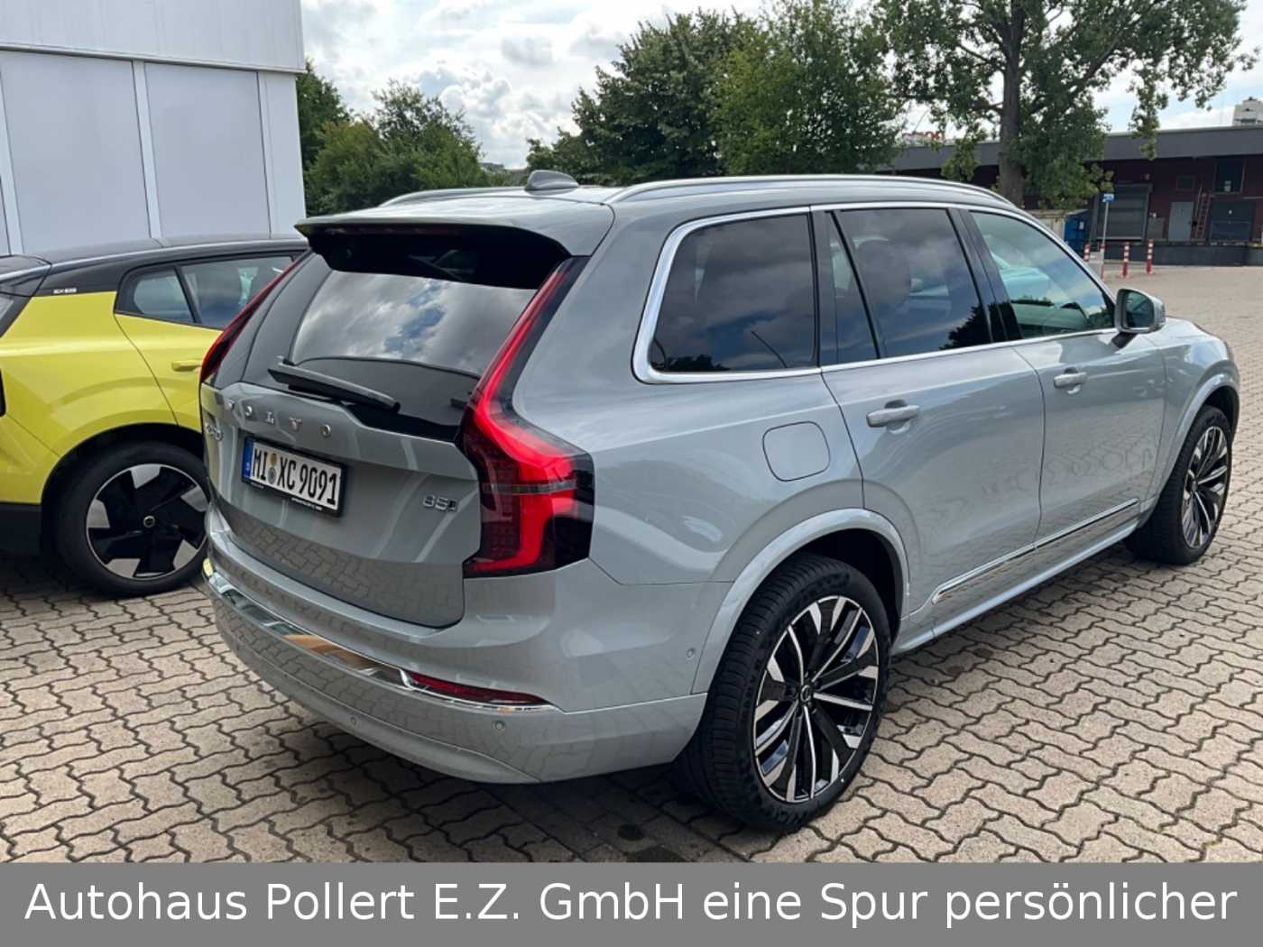 Volvo  Ultra Bright AWD