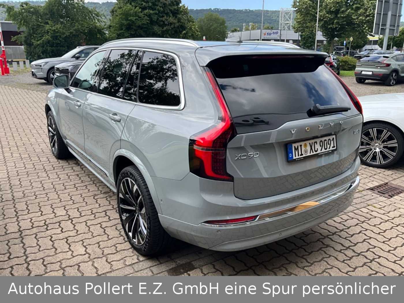 Volvo  Ultra Bright AWD