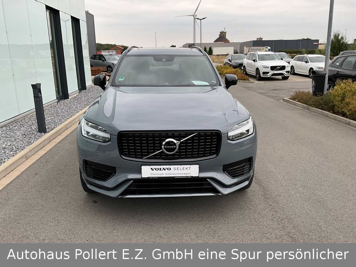 Volvo  R Design Recharge Plug-In Hybrid AWD